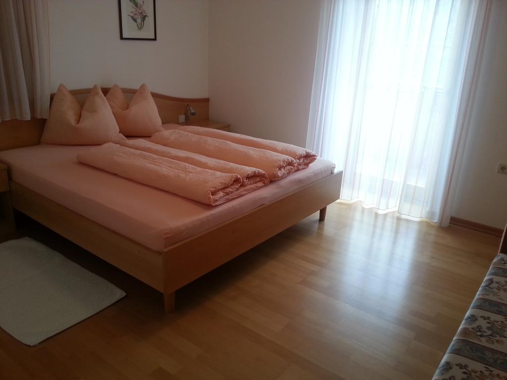 Neu-Schoetzerhof Meltina Habitación foto