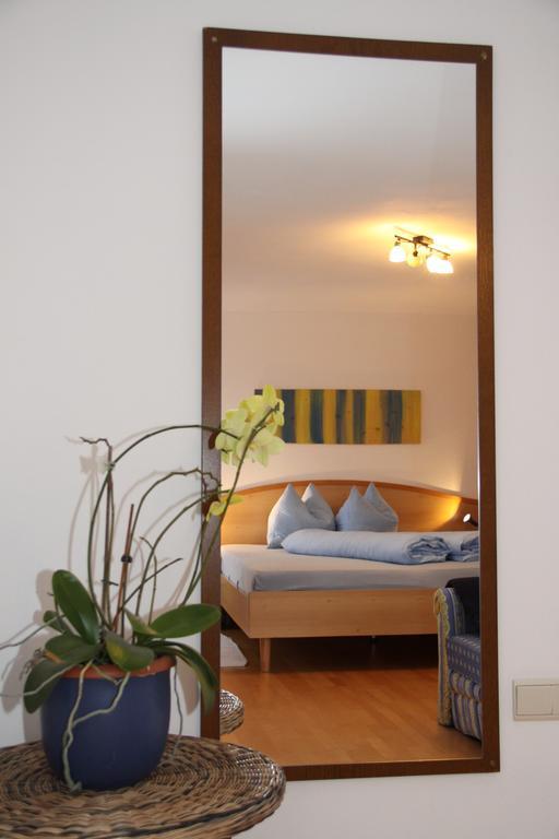 Neu-Schoetzerhof Meltina Habitación foto