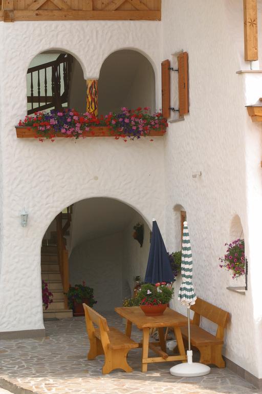 Neu-Schoetzerhof Meltina Exterior foto